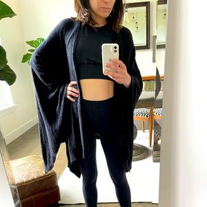 Barefoot Dreams Weekend Wrap